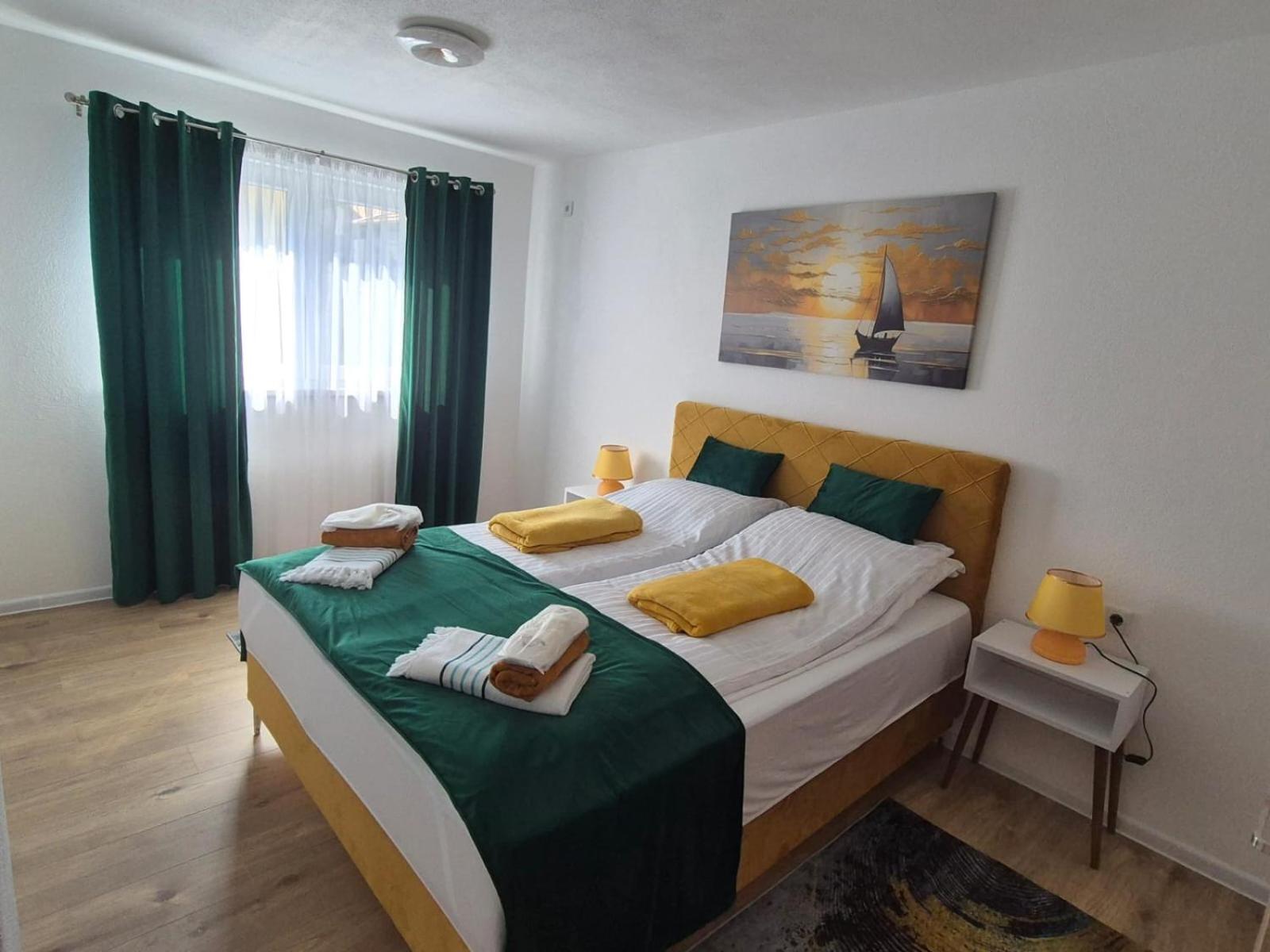 Mahala Apartments Visoko Eksteriør billede