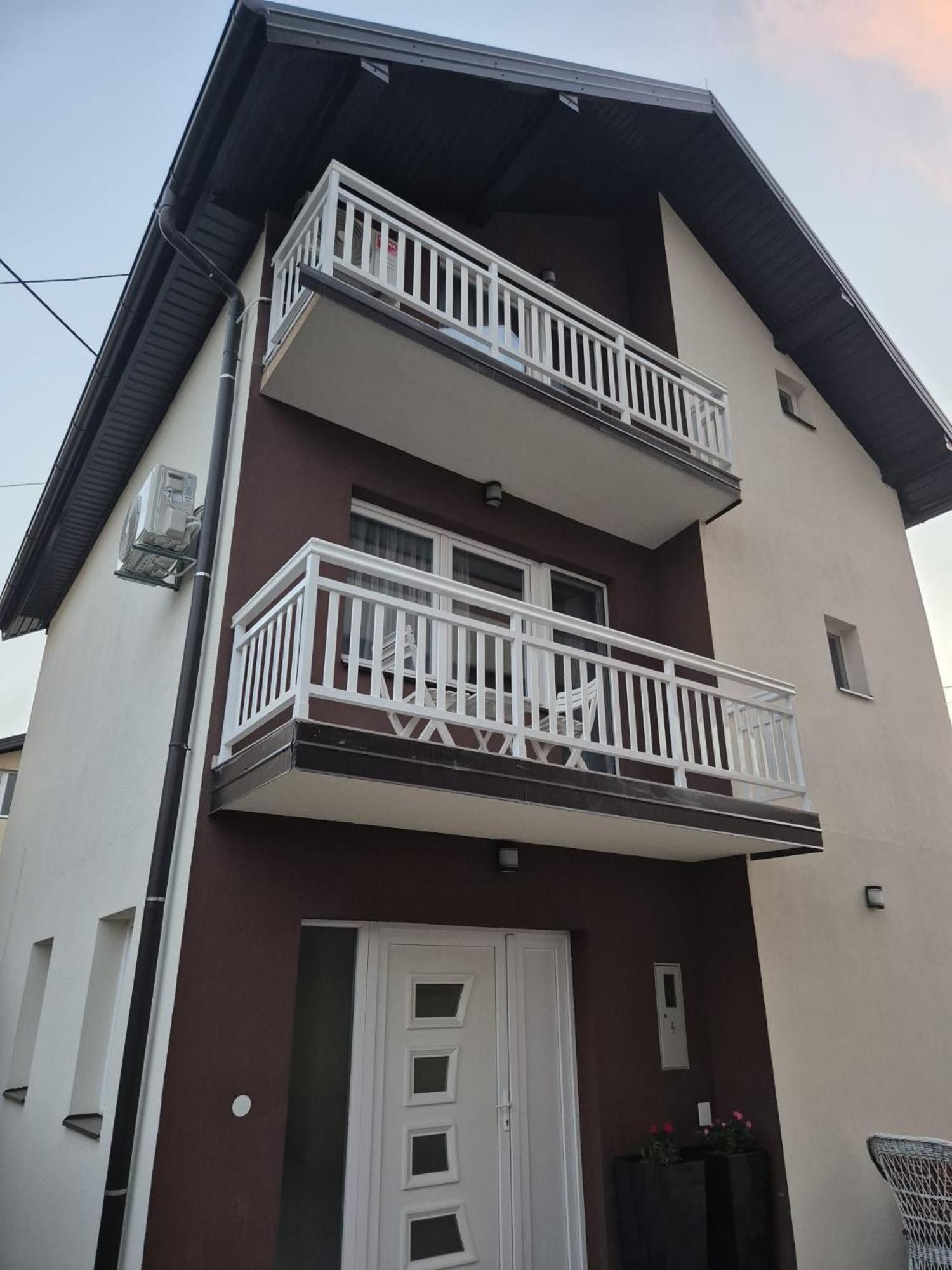 Mahala Apartments Visoko Eksteriør billede